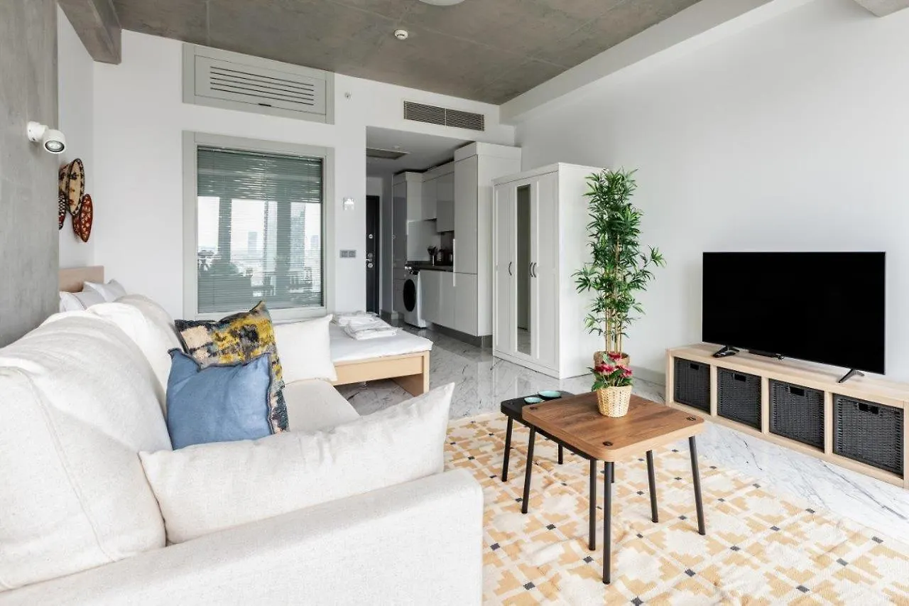 Cozy Bright Studio! Parkinggympool Access! #374 Stambuł Apartament