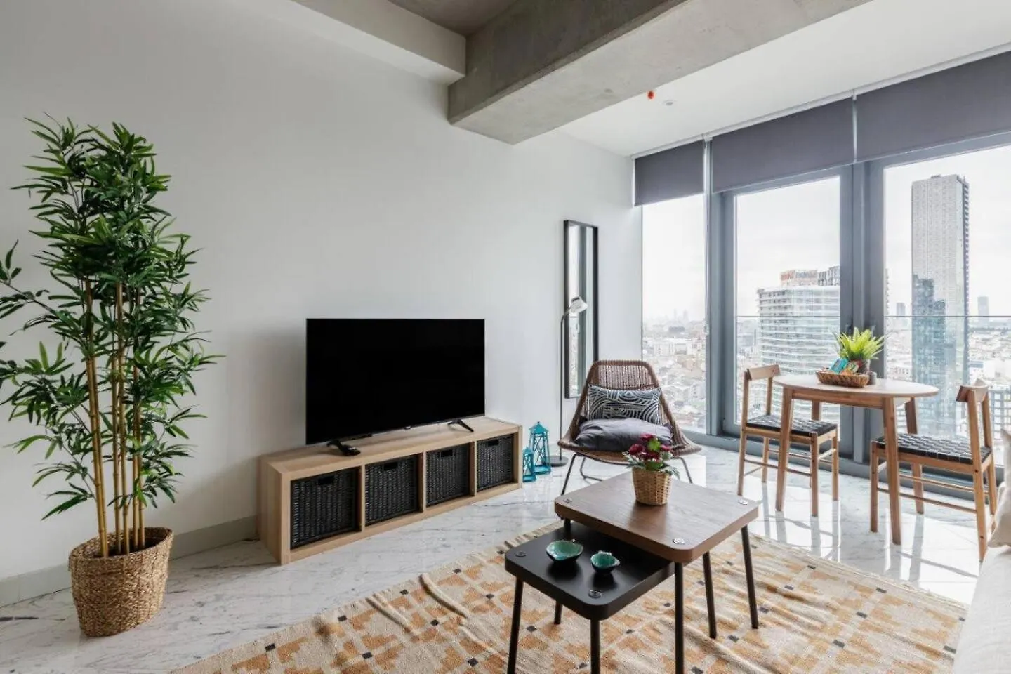 Cozy Bright Studio! Parkinggympool Access! #374 Stambuł Apartament